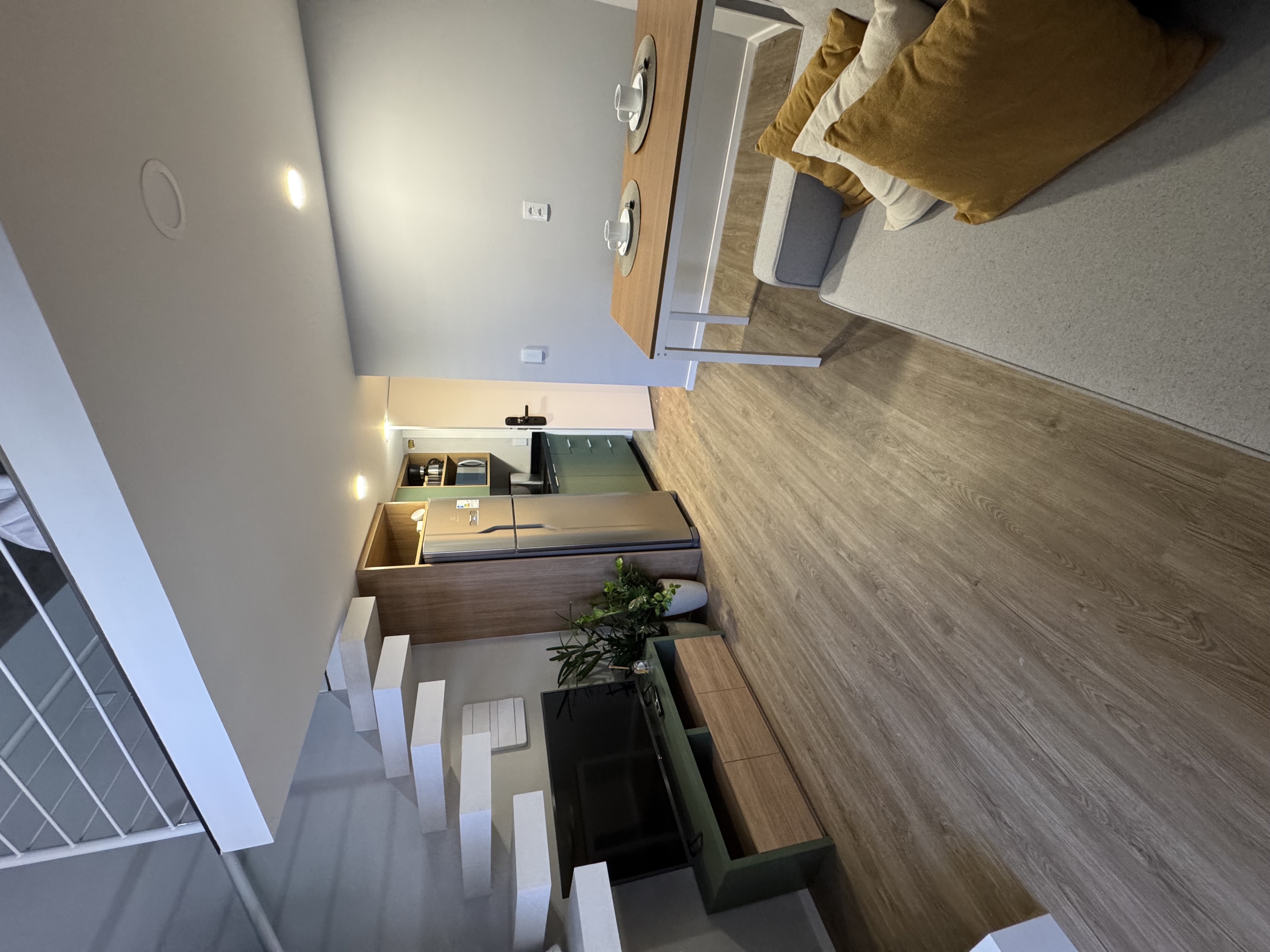 Brizz Smart Stay